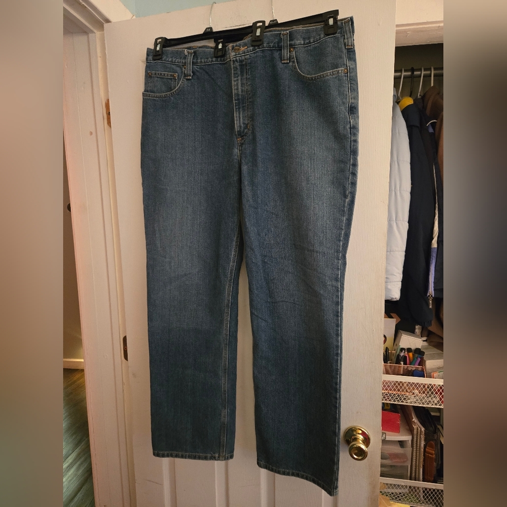 NWOT Men's Carhartt Jeans Size 42x32